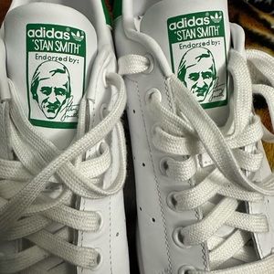 Men’s 9.5 Adidas Stan Smith Tennis Shoe